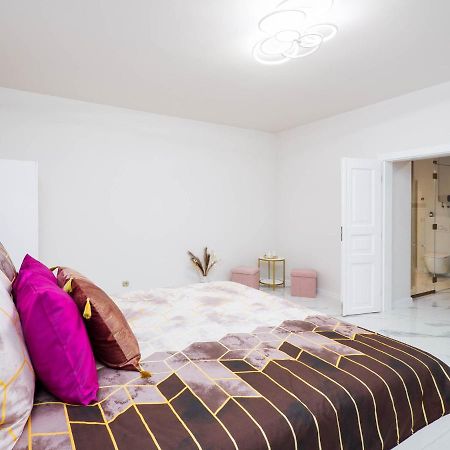 Apartament Gold Aleja Nmp 8 - Free Parking Częstochowa Extérieur photo