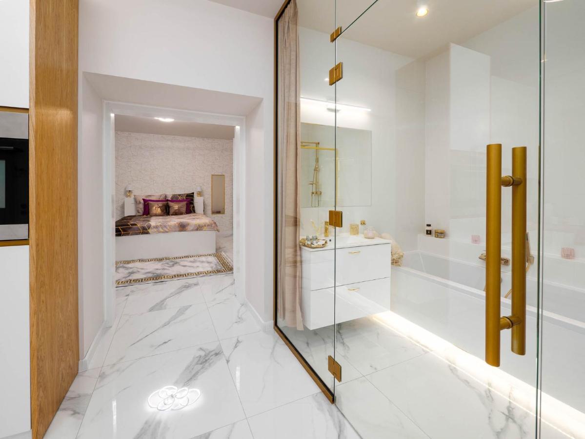 Apartament Gold Aleja Nmp 8 - Free Parking Częstochowa Extérieur photo