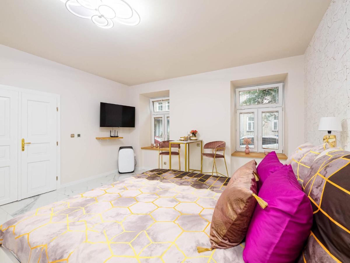 Apartament Gold Aleja Nmp 8 - Free Parking Częstochowa Extérieur photo