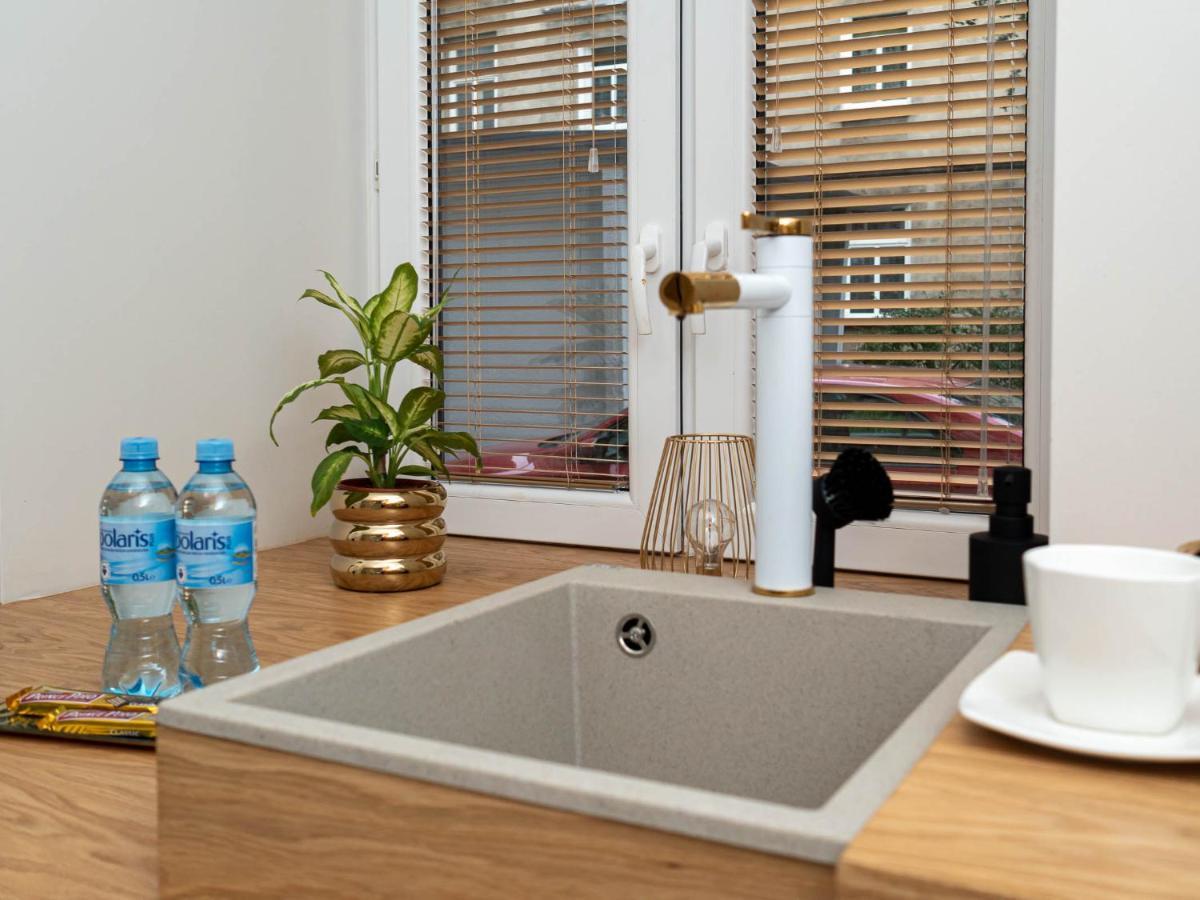 Apartament Gold Aleja Nmp 8 - Free Parking Częstochowa Extérieur photo