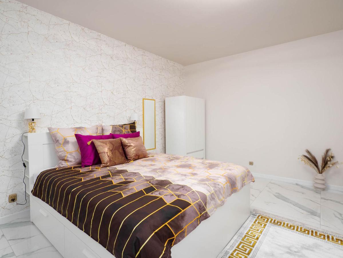 Apartament Gold Aleja Nmp 8 - Free Parking Częstochowa Extérieur photo