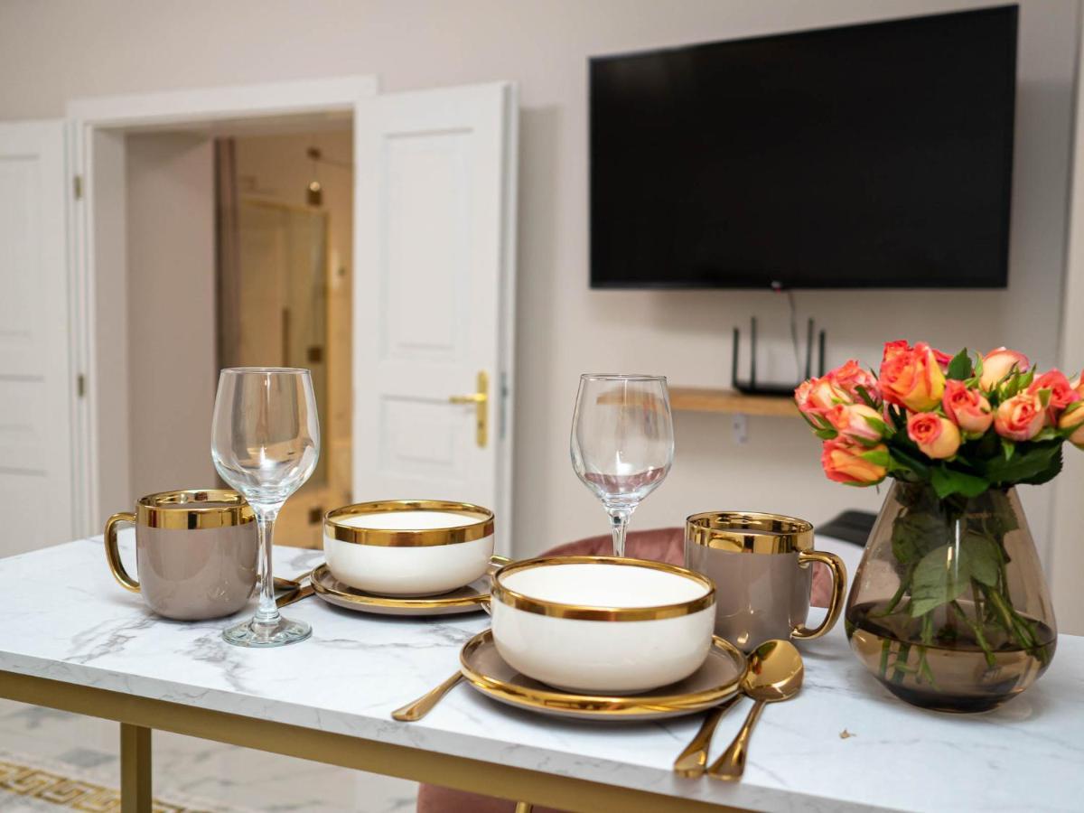 Apartament Gold Aleja Nmp 8 - Free Parking Częstochowa Extérieur photo