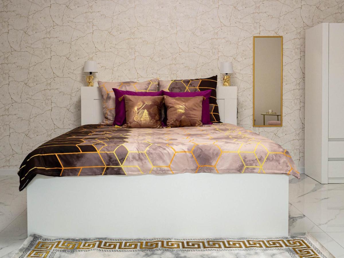 Apartament Gold Aleja Nmp 8 - Free Parking Częstochowa Extérieur photo